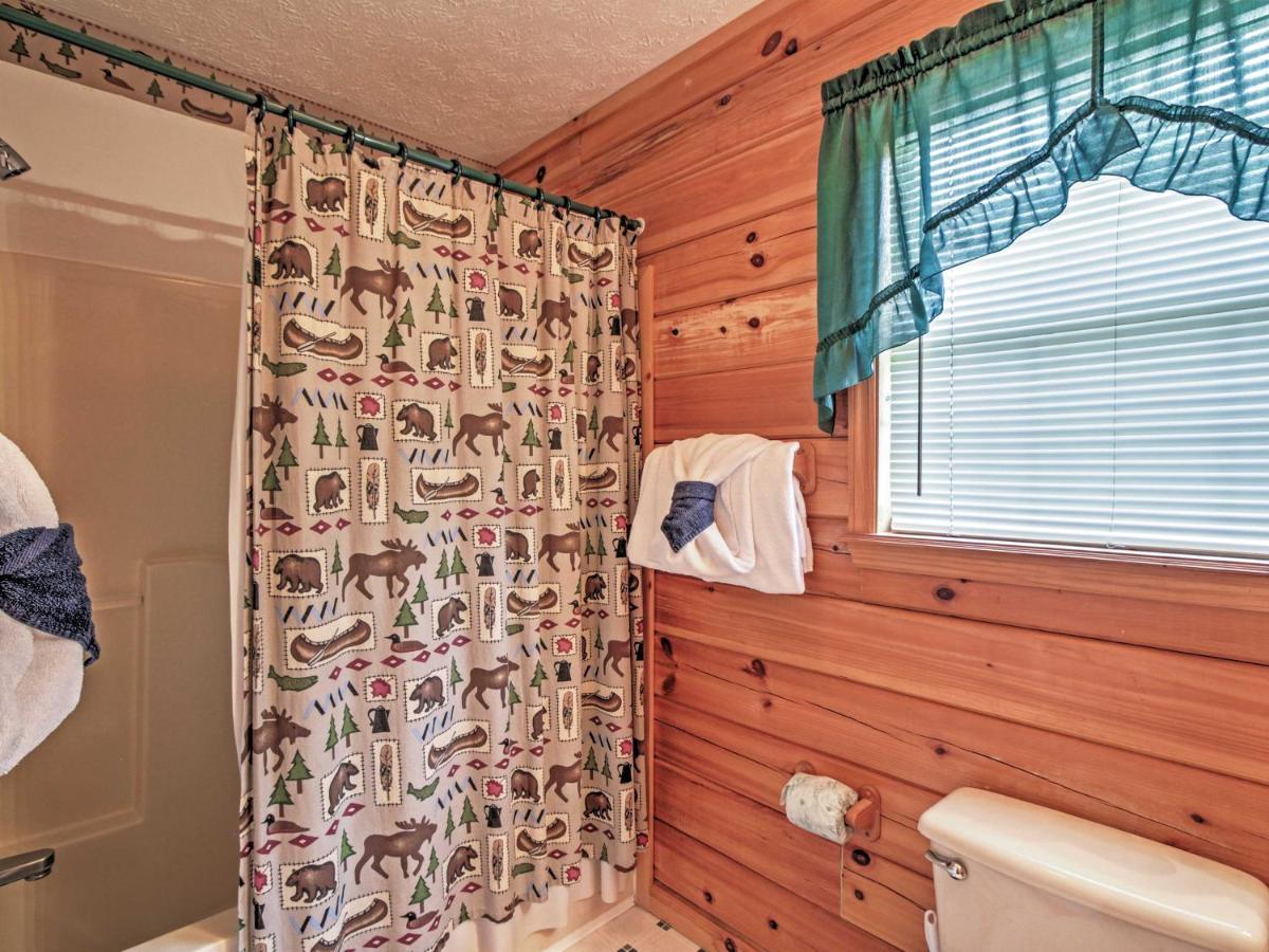 Idyllic Cabin With Hot Tub Less Than 2 Mi To Dollywood! Sevierville Luaran gambar