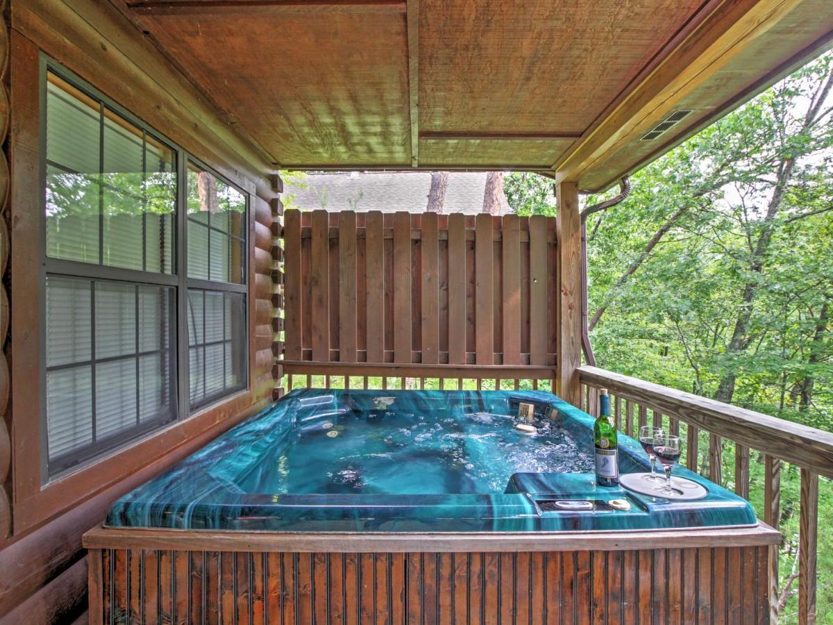 Idyllic Cabin With Hot Tub Less Than 2 Mi To Dollywood! Sevierville Luaran gambar